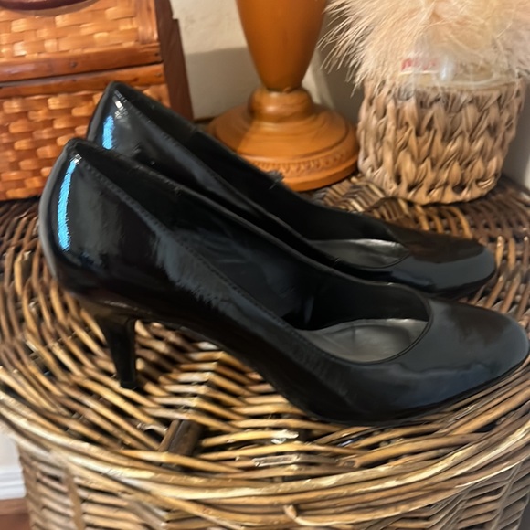 Black 3 Inch Round Toe Pump/ Size 10/ Cato - Picture 3 of 7